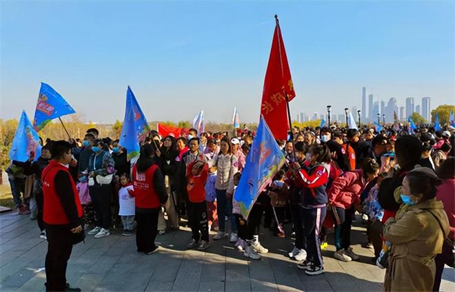 第一届哈尔滨“幼儿马拉松”趣味慢跑活动盛大鸣枪leyu.体育(中国)官方网站(图4)